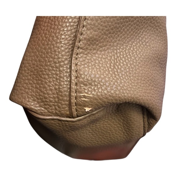 Aspen Reversible Fleece & Faux leather tote - Picture 8 of 8